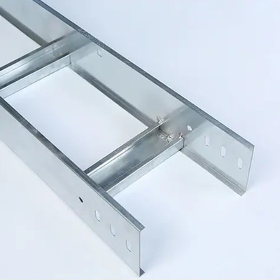 Un bon prix. Système industriel de plateaux en fil métallique revêtu de zinc avec rainure de ventilation et rainure de perforation en ligne